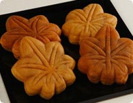 Momiji Manju