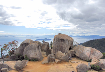 弥山頂上