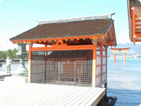 右門客神社・左門客神社